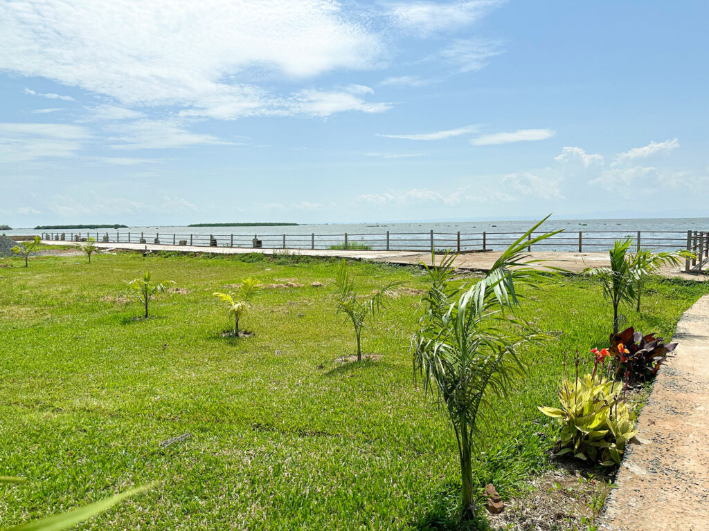 epic seka gardens next to pier l victoria